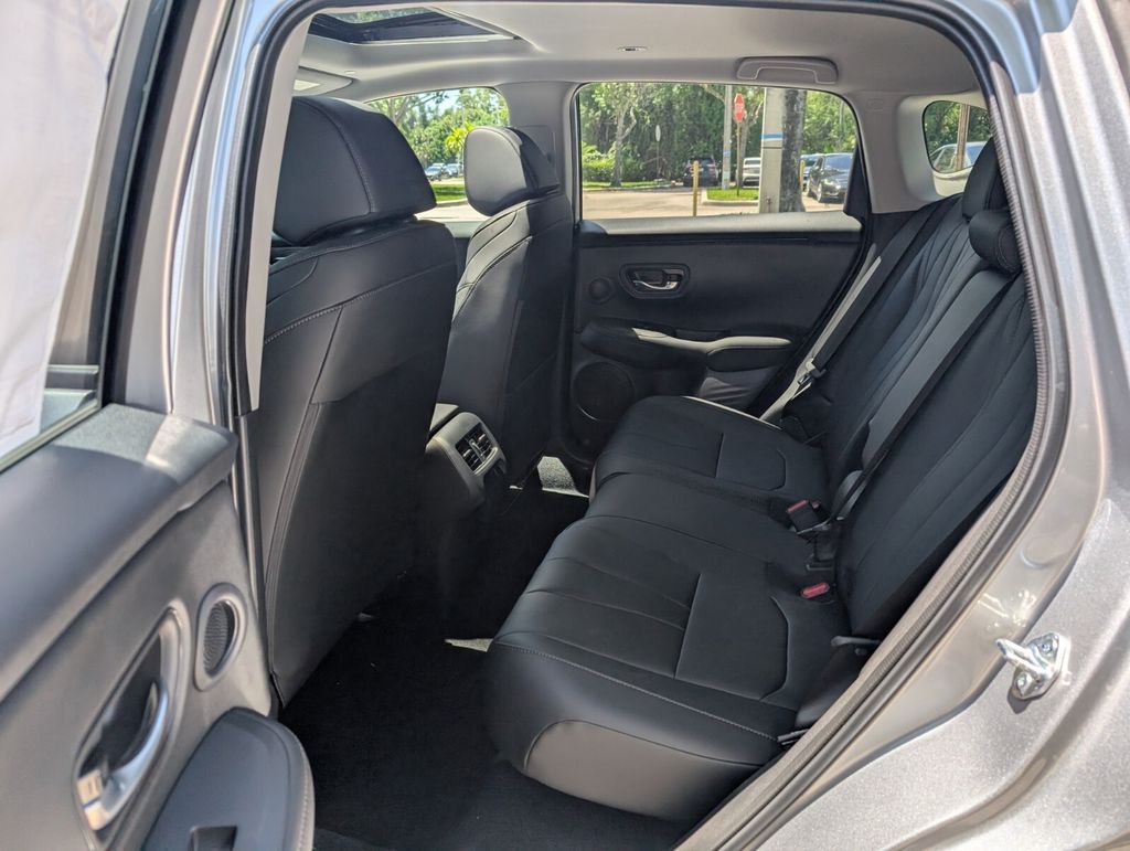 Thumbnail: 2025 Acura ADX - 13