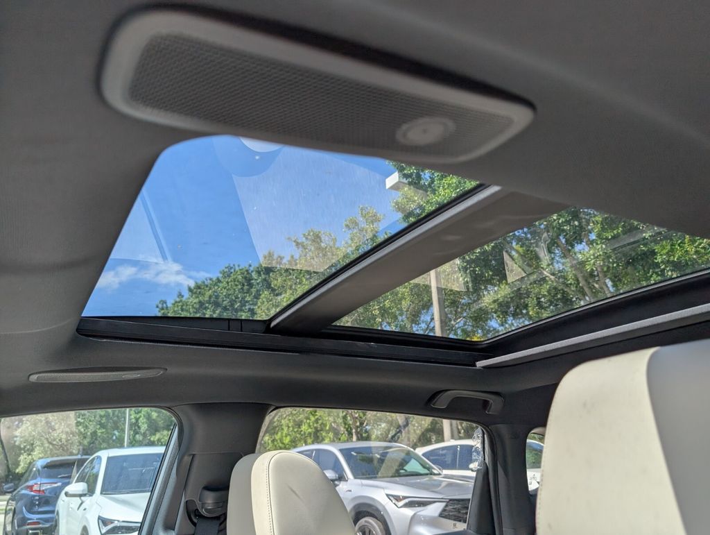 Thumbnail: 2025 Acura ADX - 16