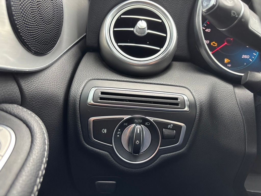 Thumbnail: 2020 Mercedes-Benz C-Class - 31
