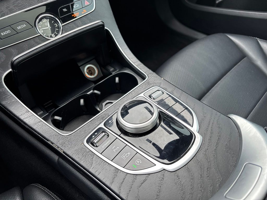 Thumbnail: 2020 Mercedes-Benz C-Class - 16