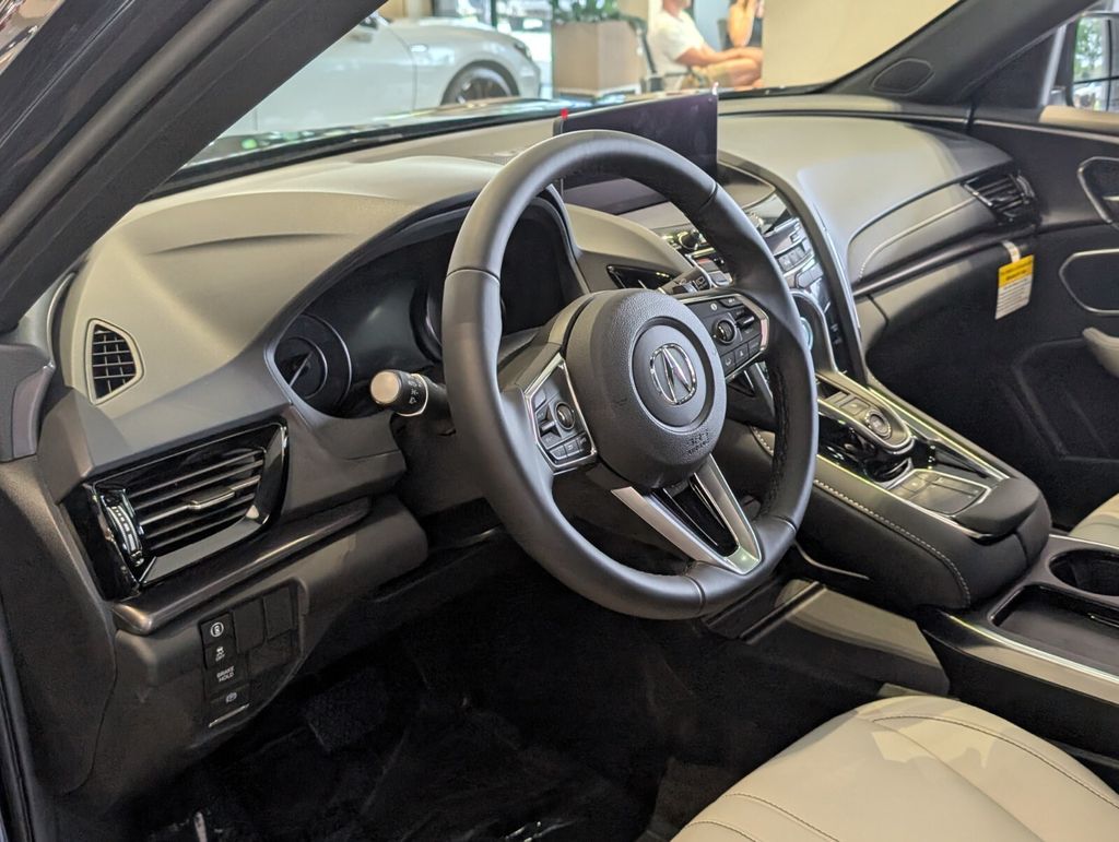 Thumbnail: 2025 Acura RDX - 2