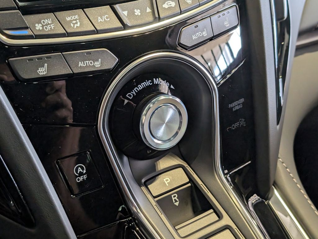 Thumbnail: 2025 Acura RDX - 11