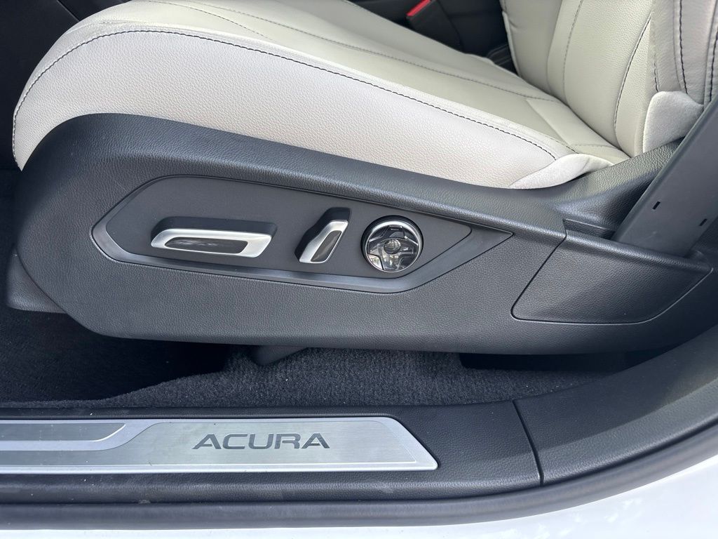 Thumbnail: 2026 Acura RDX - 24