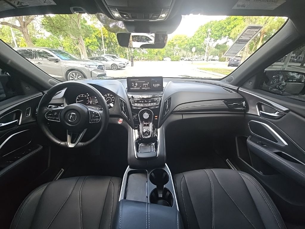 Thumbnail: 2025 Acura RDX - 10