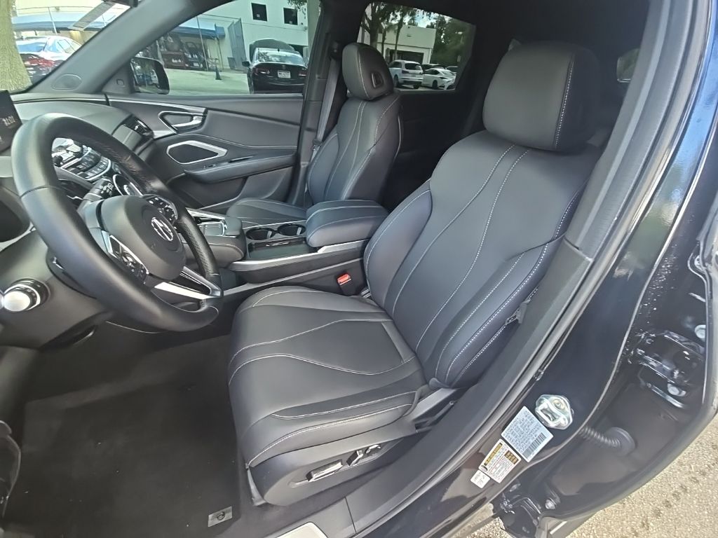 Thumbnail: 2025 Acura RDX - 11