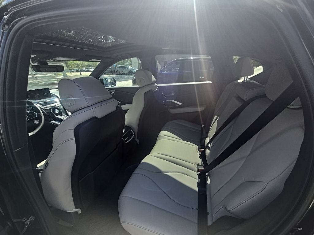 Thumbnail: 2026 Acura RDX - 13