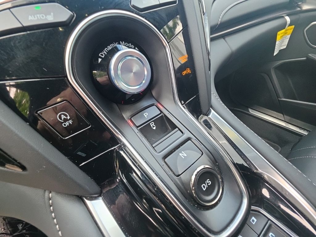 Thumbnail: 2025 Acura RDX - 16