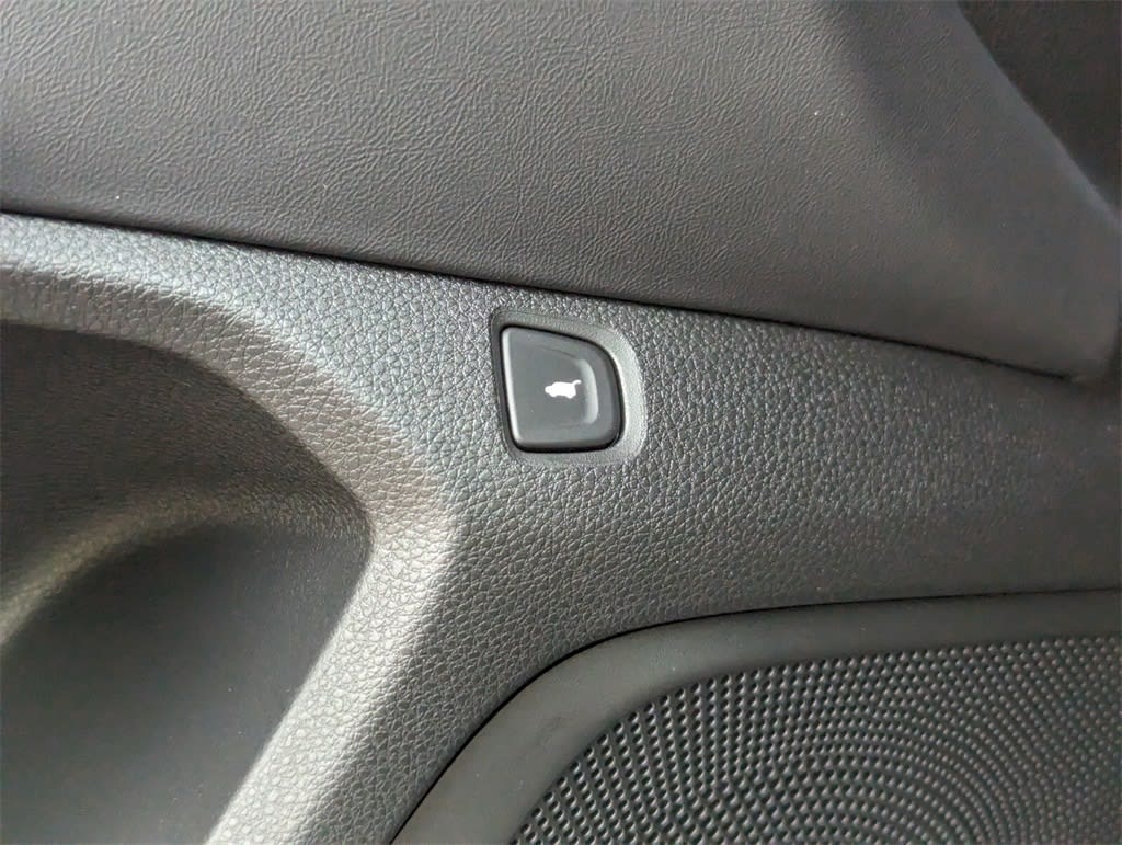 Thumbnail: 2025 Acura RDX - 25