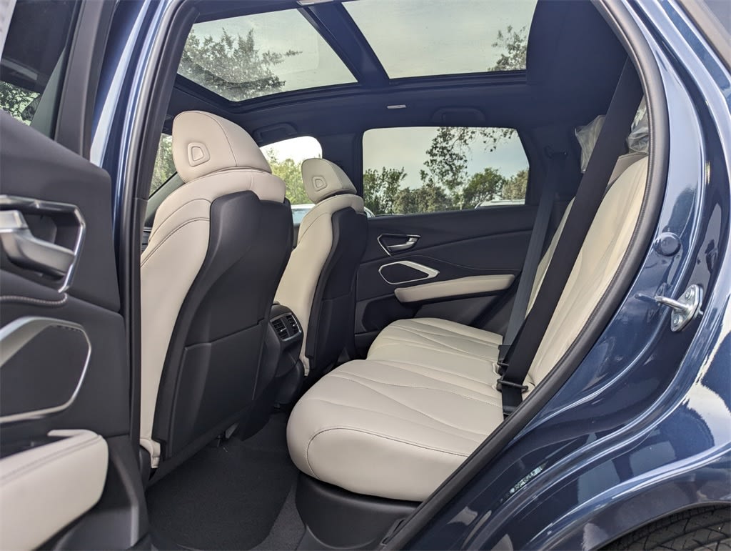 Thumbnail: 2025 Acura RDX - 12