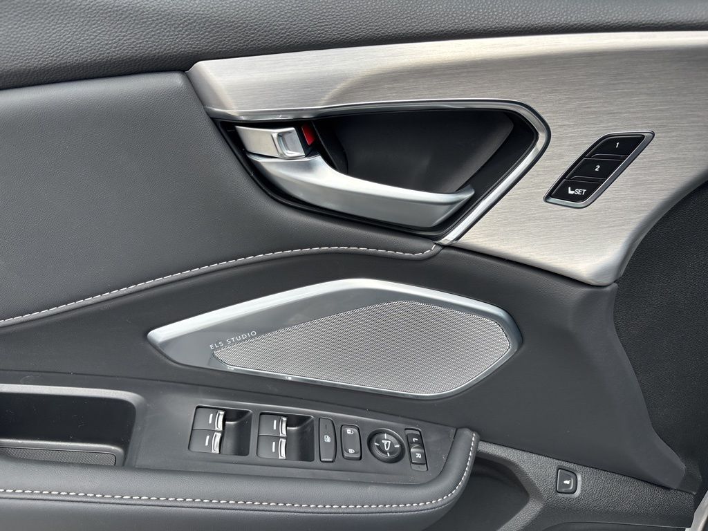Thumbnail: 2026 Acura RDX - 25