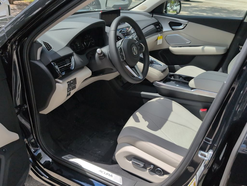 Thumbnail: 2025 Acura RDX - 10