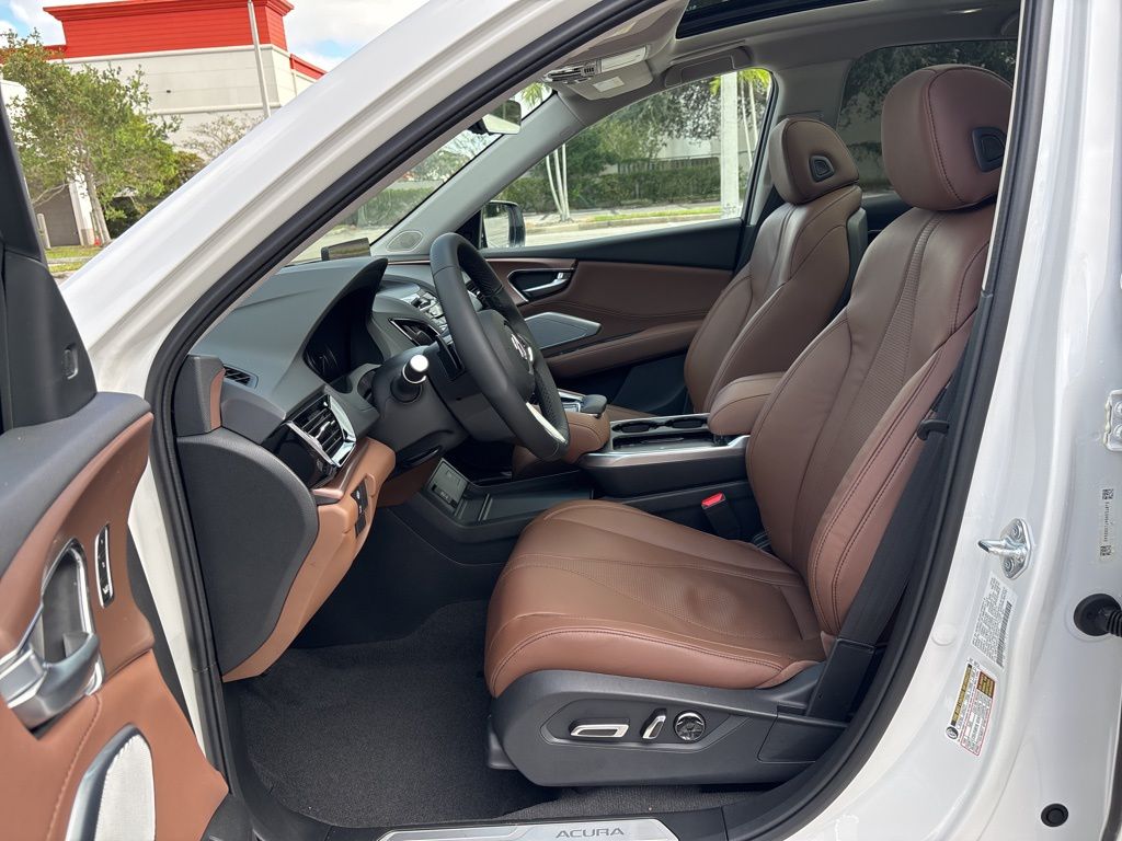 Thumbnail: 2026 Acura RDX - 10