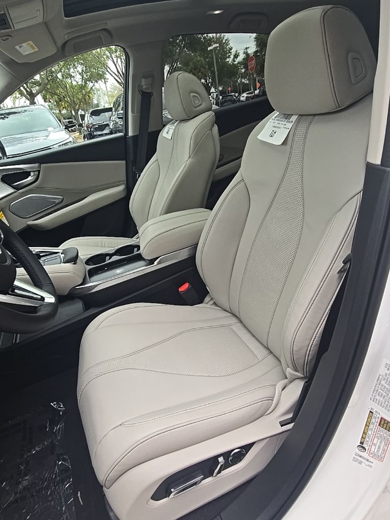 Thumbnail: 2026 Acura RDX - 10