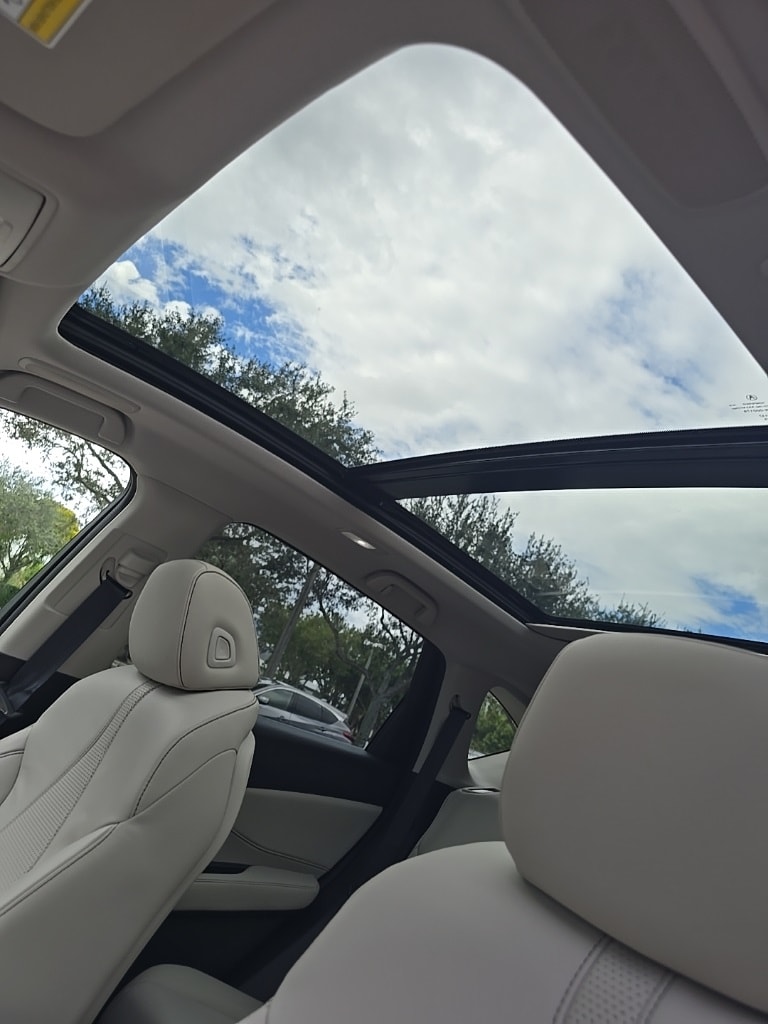 Thumbnail: 2025 Acura RDX - 22