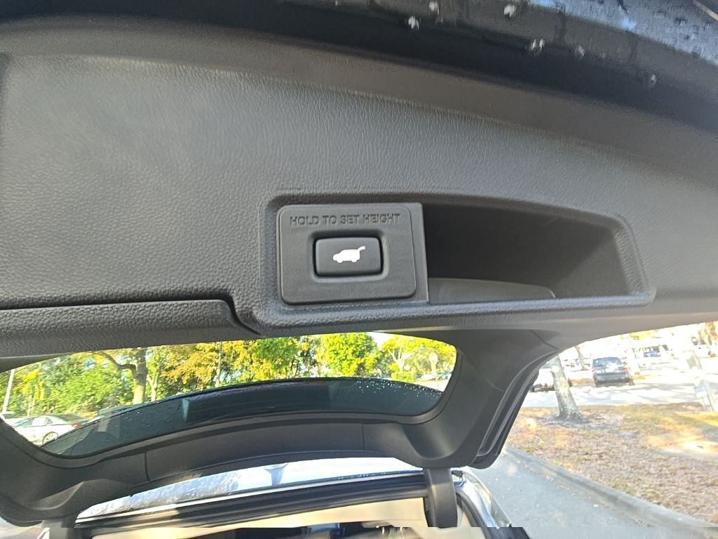 Thumbnail: 2025 Acura RDX - 29