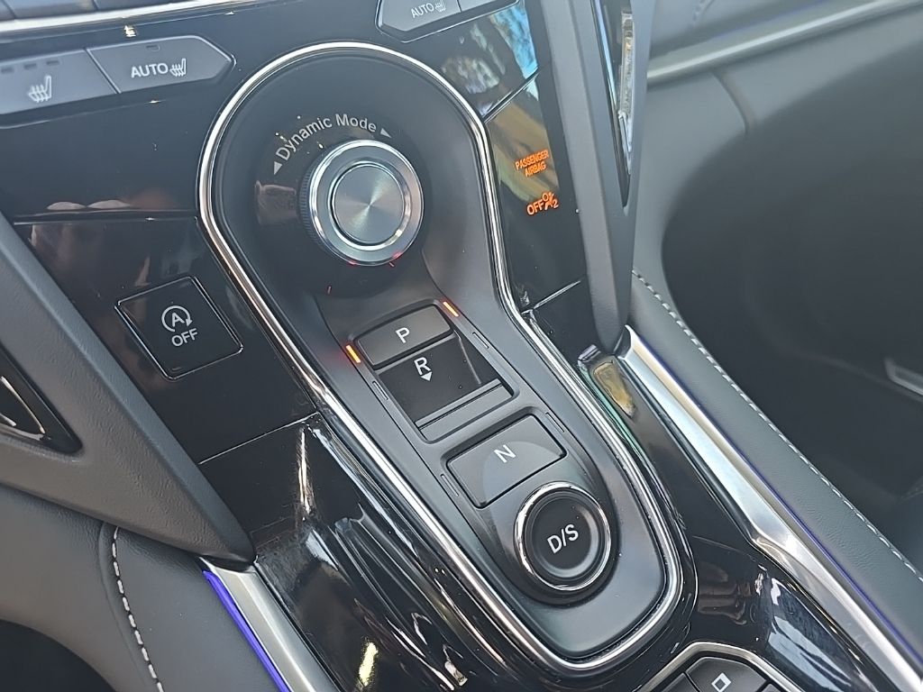 Thumbnail: 2025 Acura RDX - 15