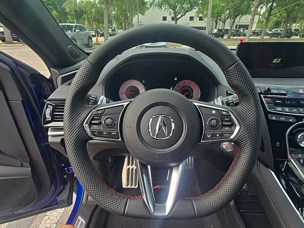 Thumbnail: 2026 Acura RDX - 10