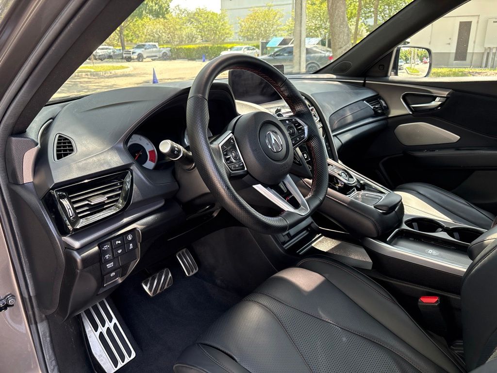 Thumbnail: 2025 Acura RDX - 9
