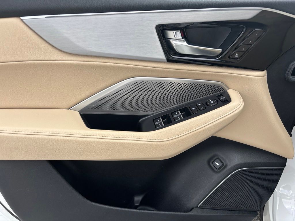 Thumbnail: 2023 Acura MDX - 24