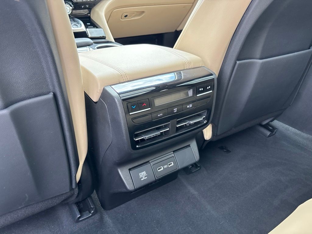 Thumbnail: 2023 Acura MDX - 30