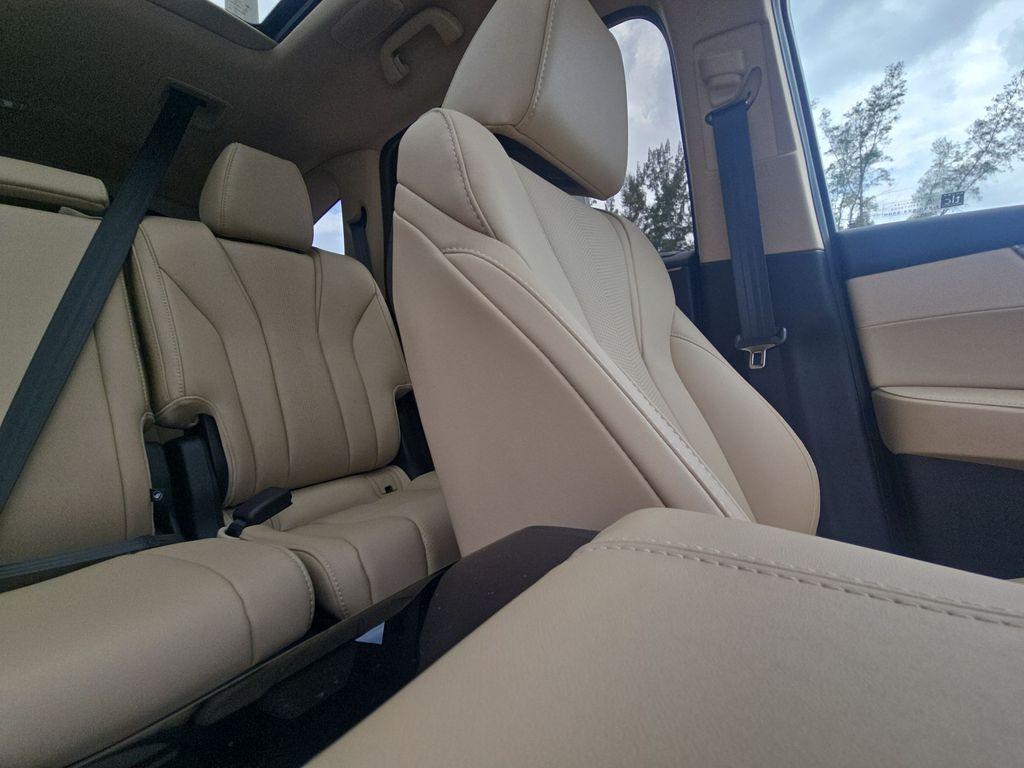 Thumbnail: 2026 Acura MDX - 10