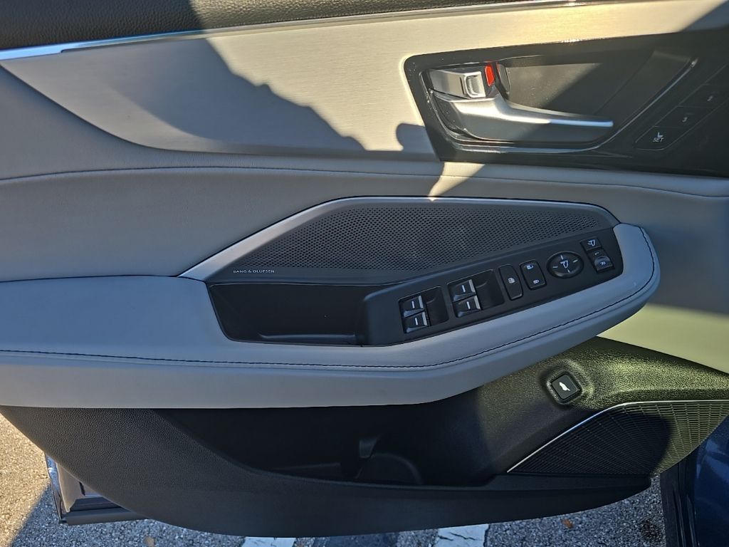 Thumbnail: 2026 Acura MDX - 25