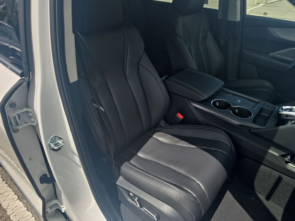 Thumbnail: 2026 Acura MDX - 34