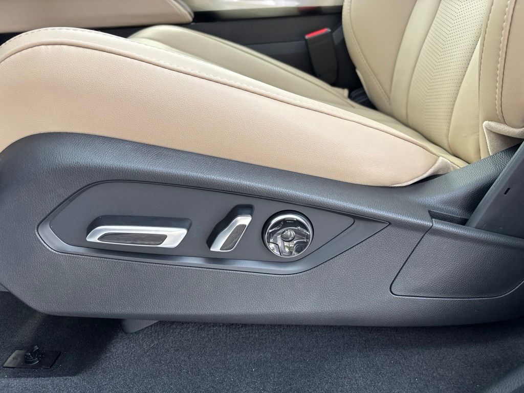 Thumbnail: 2026 Acura MDX - 24