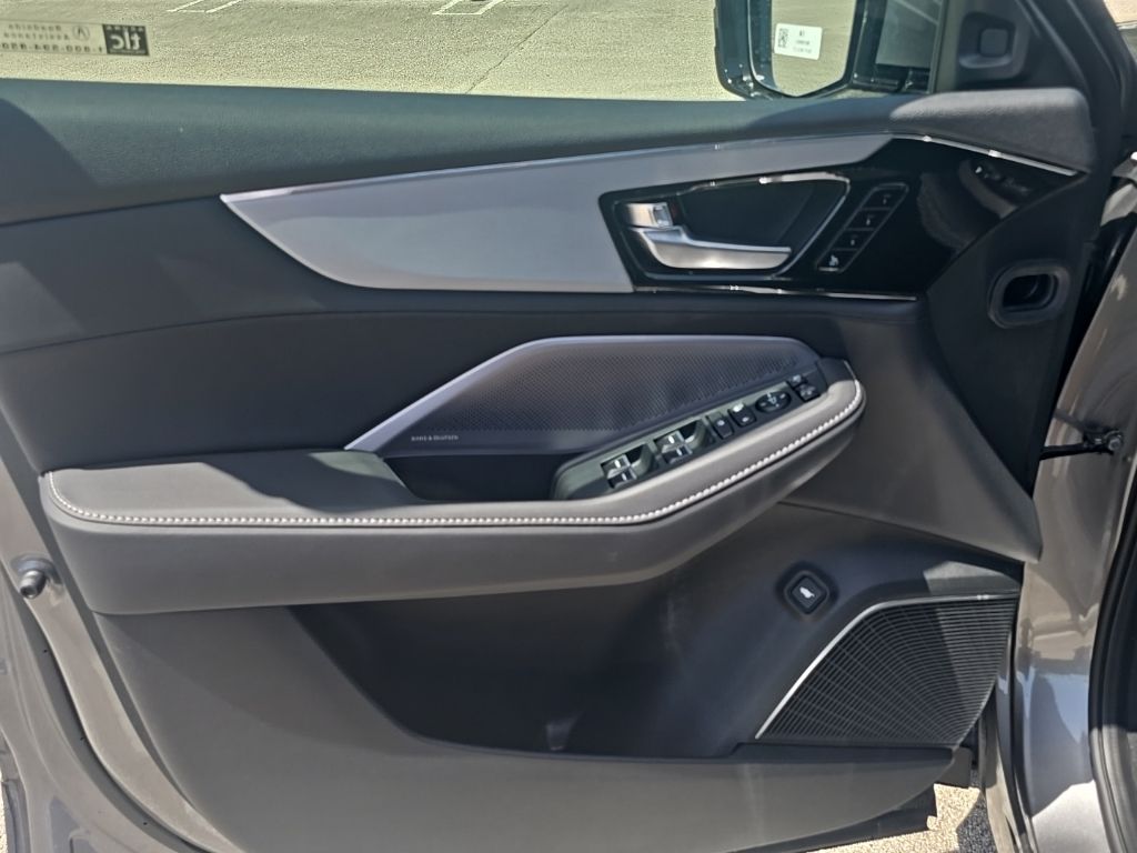 Thumbnail: 2026 Acura MDX - 25
