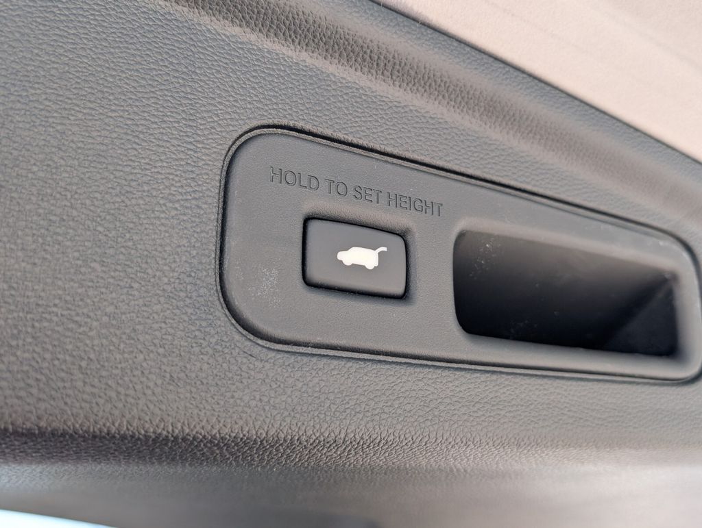 Thumbnail: 2026 Acura MDX - 26