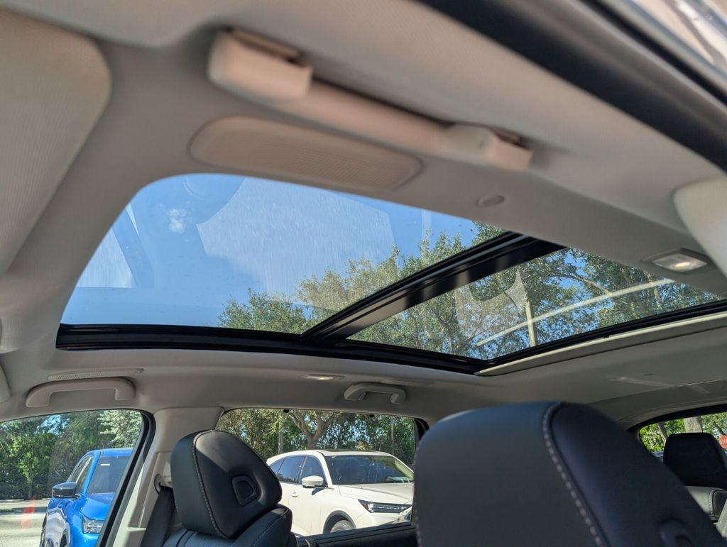 Thumbnail: 2026 Acura MDX - 20