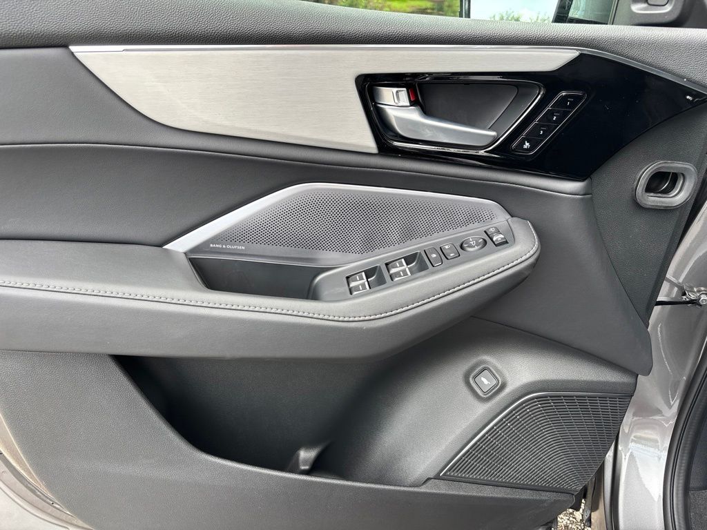 Thumbnail: 2026 Acura MDX - 25