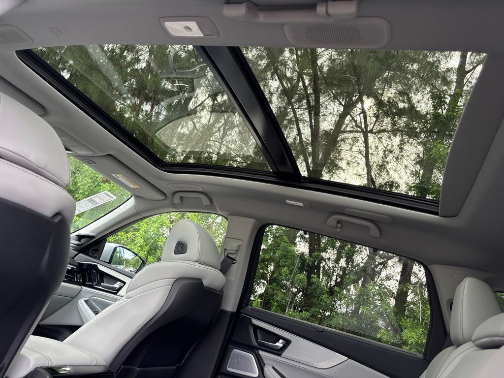Thumbnail: 2025 Acura MDX - 28