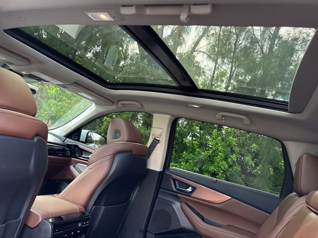 Thumbnail: 2023 Acura MDX - 28