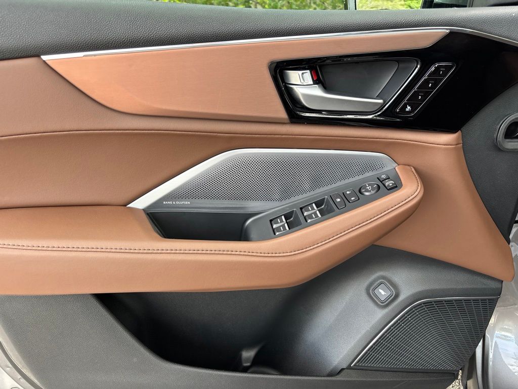 Thumbnail: 2026 Acura MDX - 25