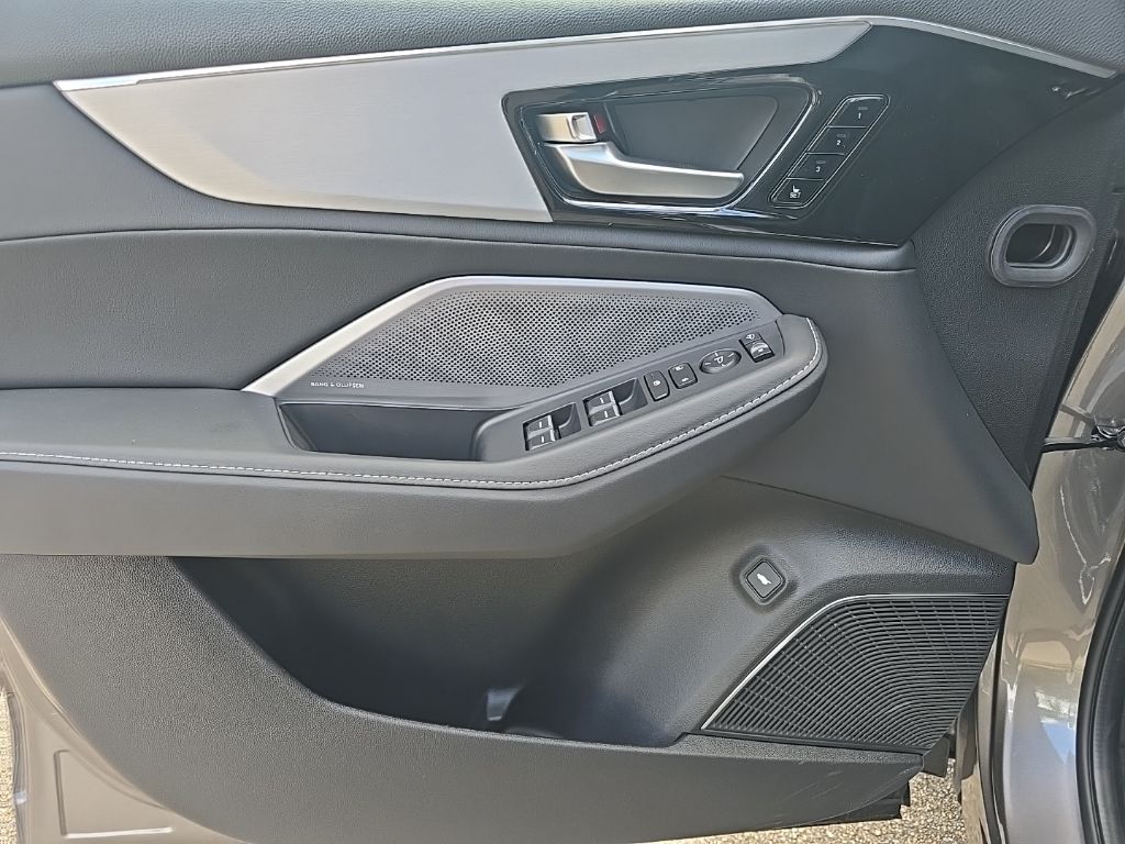 Thumbnail: 2026 Acura MDX - 21