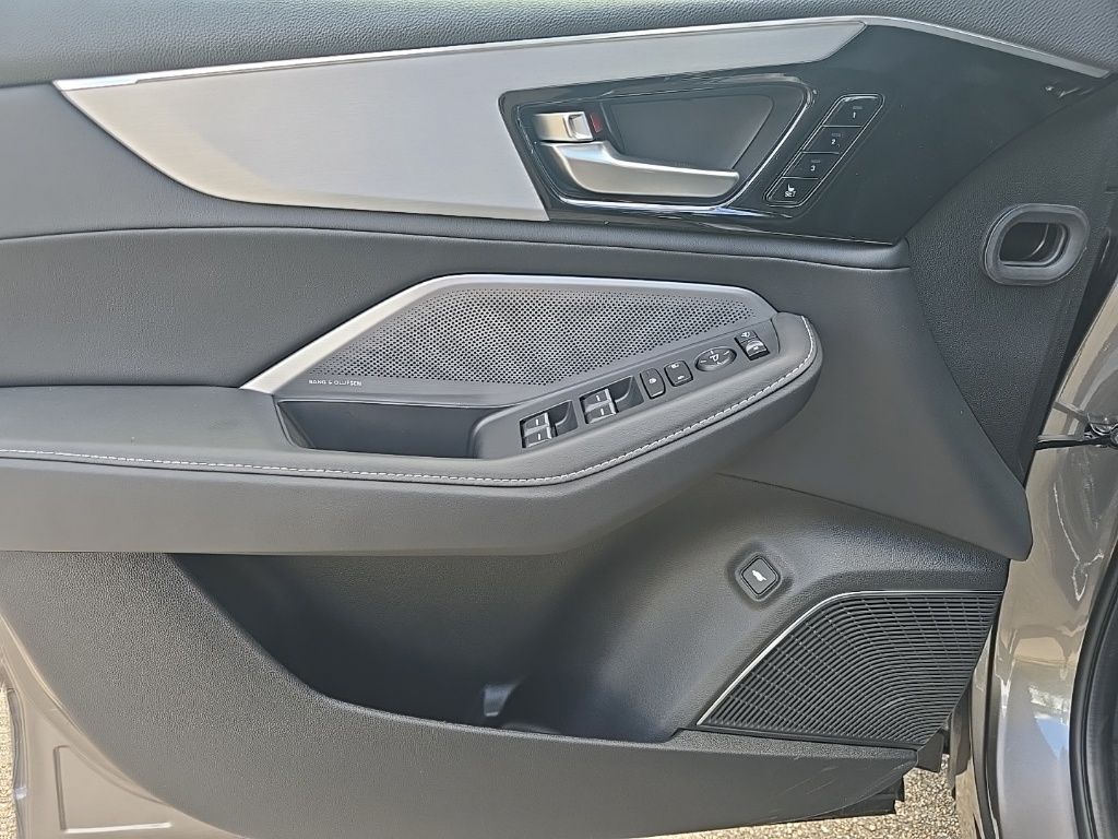 Thumbnail: 2026 Acura MDX - 21