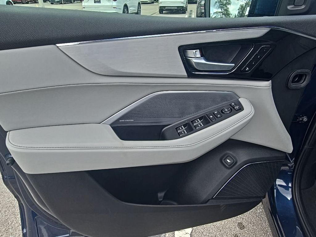 Thumbnail: 2026 Acura MDX - 27