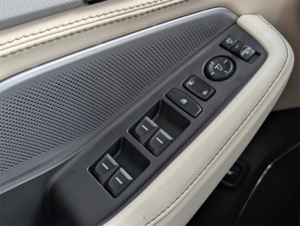 Thumbnail: 2025 Acura MDX - 28