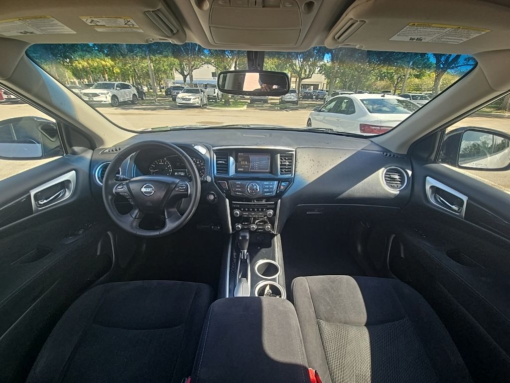 Thumbnail: 2015 Nissan Pathfinder - 14