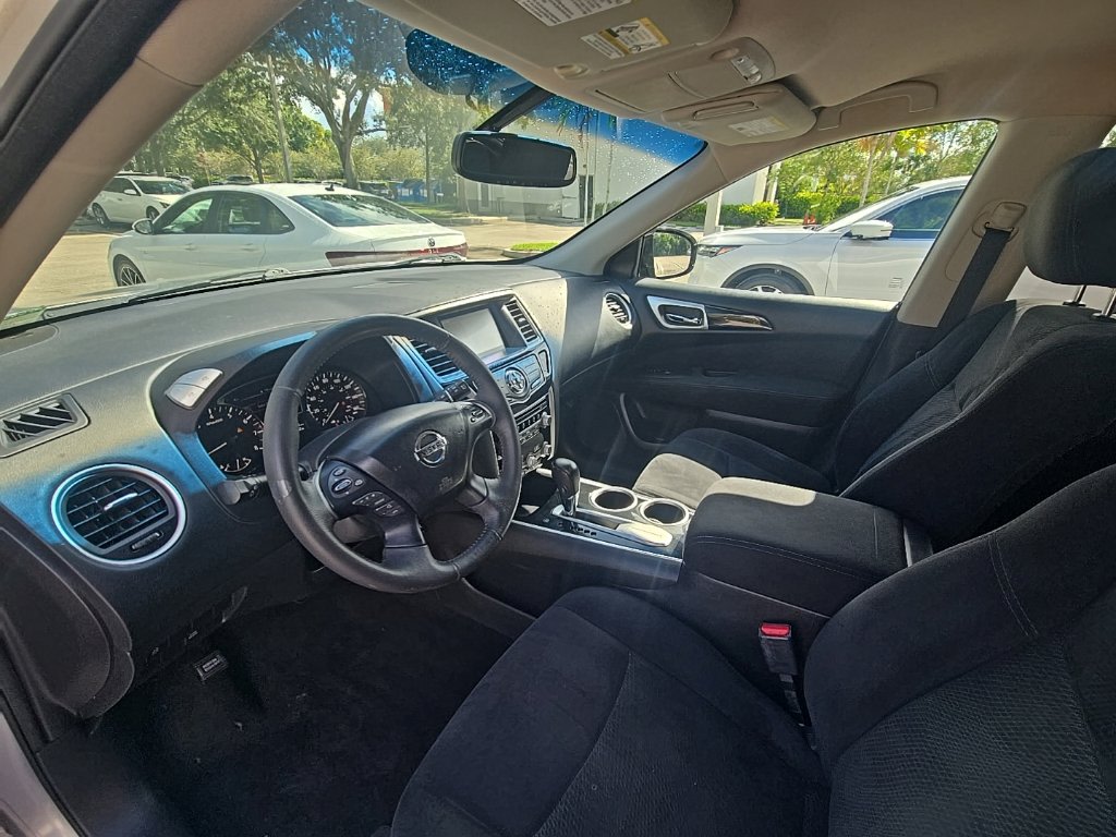 Thumbnail: 2015 Nissan Pathfinder - 2