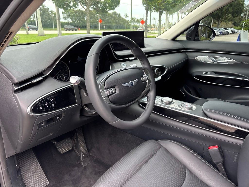 Thumbnail: 2024 Genesis GV70 - 9