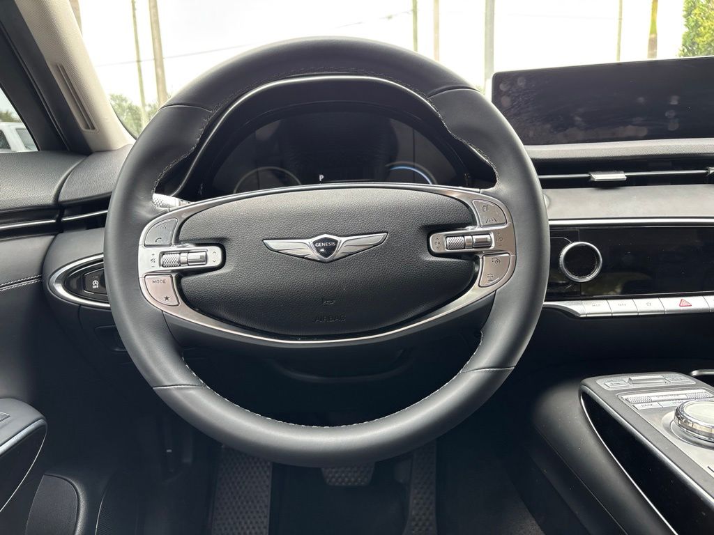 Thumbnail: 2024 Genesis GV70 - 13