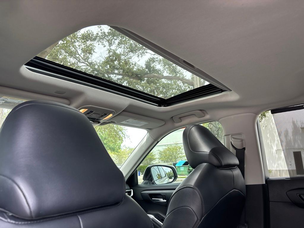 Thumbnail: 2020 Toyota Highlander - 26