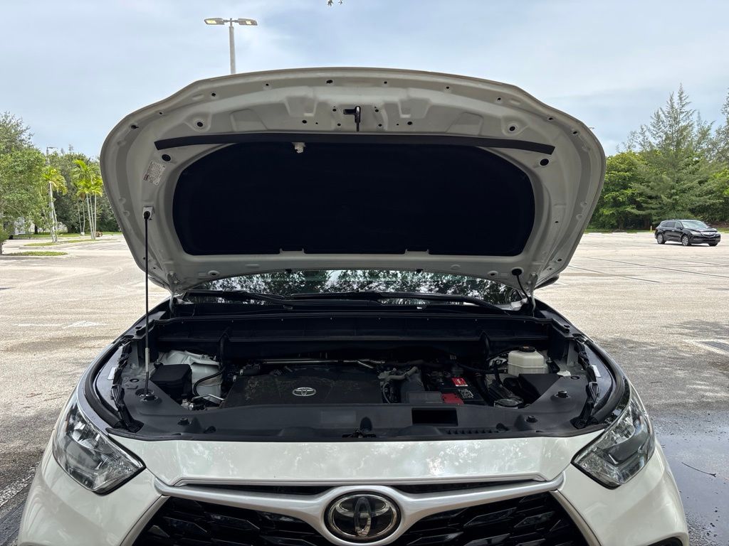 Thumbnail: 2020 Toyota Highlander - 8