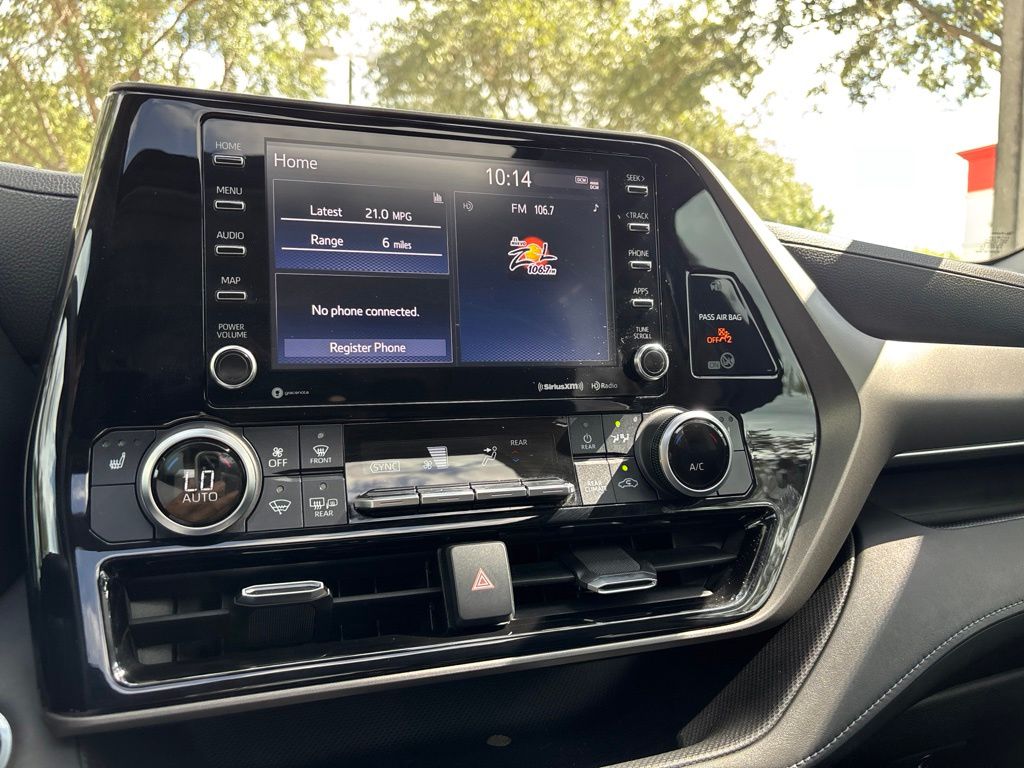 Thumbnail: 2020 Toyota Highlander - 29