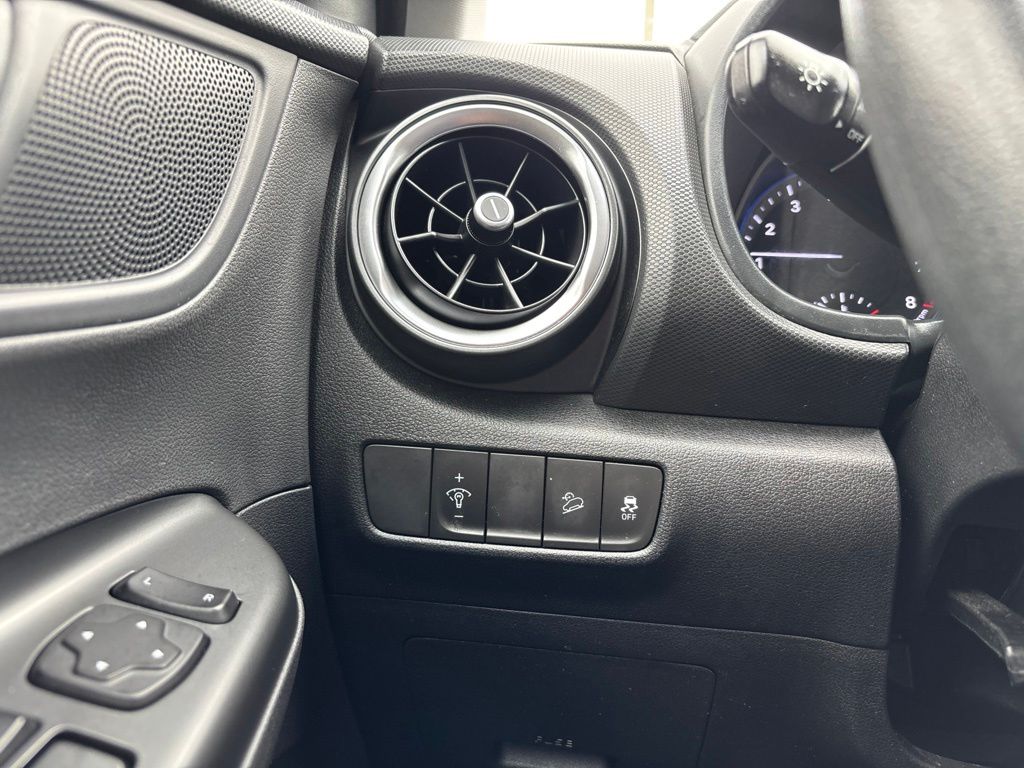 Thumbnail: 2023 Hyundai Kona - 32