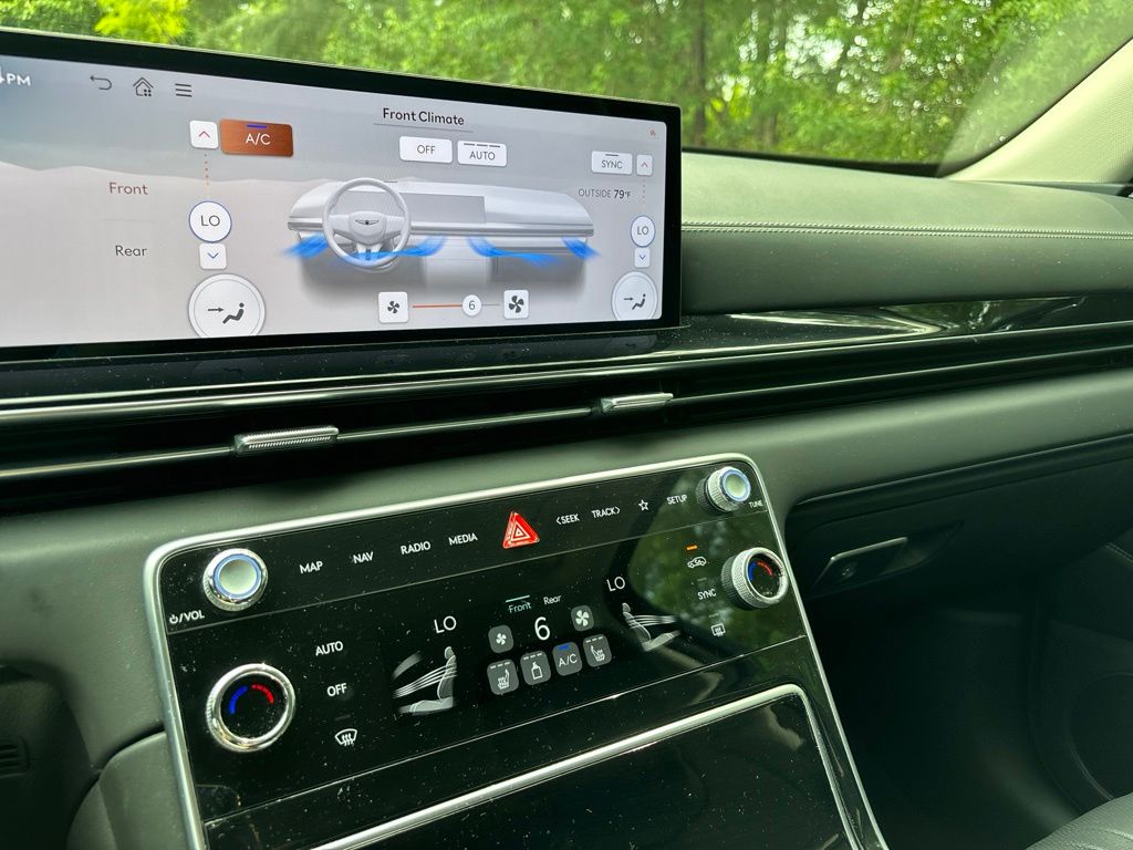 Thumbnail: 2026 Genesis GV80 - 31