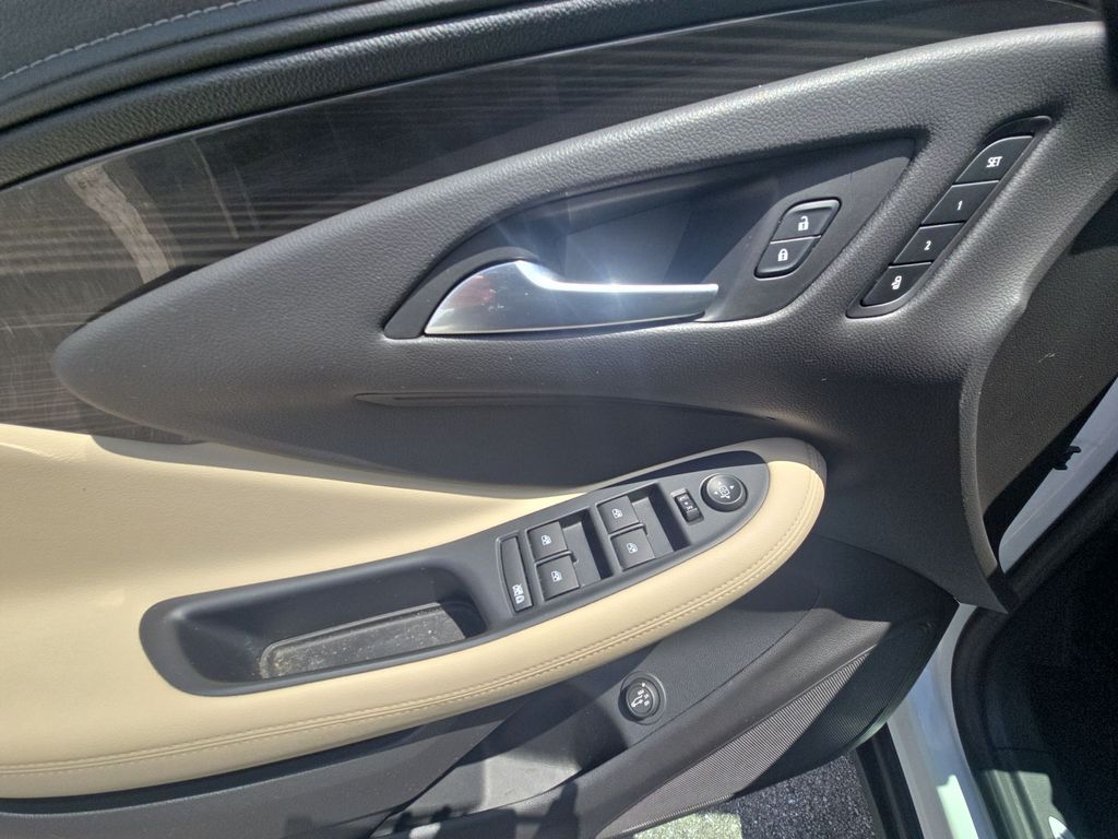 Thumbnail: 2020 Buick Envision - 26