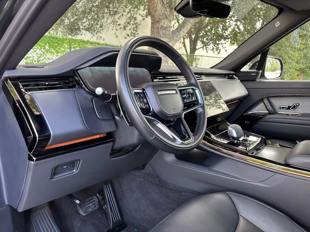 Thumbnail: 2025 Land Rover Range Rover Sport - 9